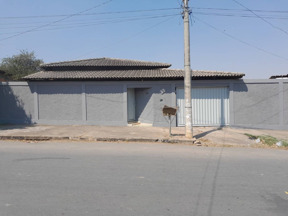 Casa - Aluguel - Santo Antnio - Pirapora - MG