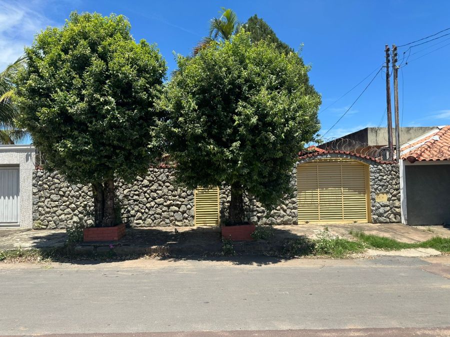 Casa - Aluguel - Industrial - Pirapora - MG